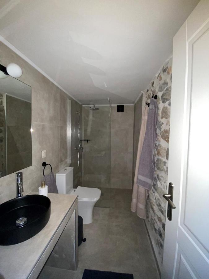 Englezena'S Guesthouse Leonidio Ngoại thất bức ảnh