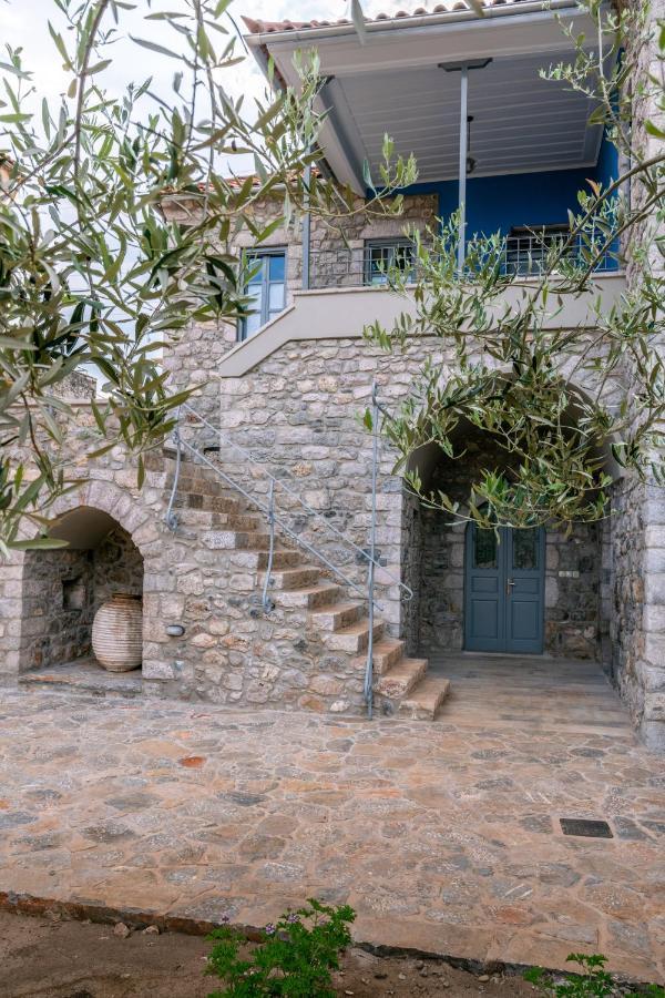 Englezena'S Guesthouse Leonidio Ngoại thất bức ảnh
